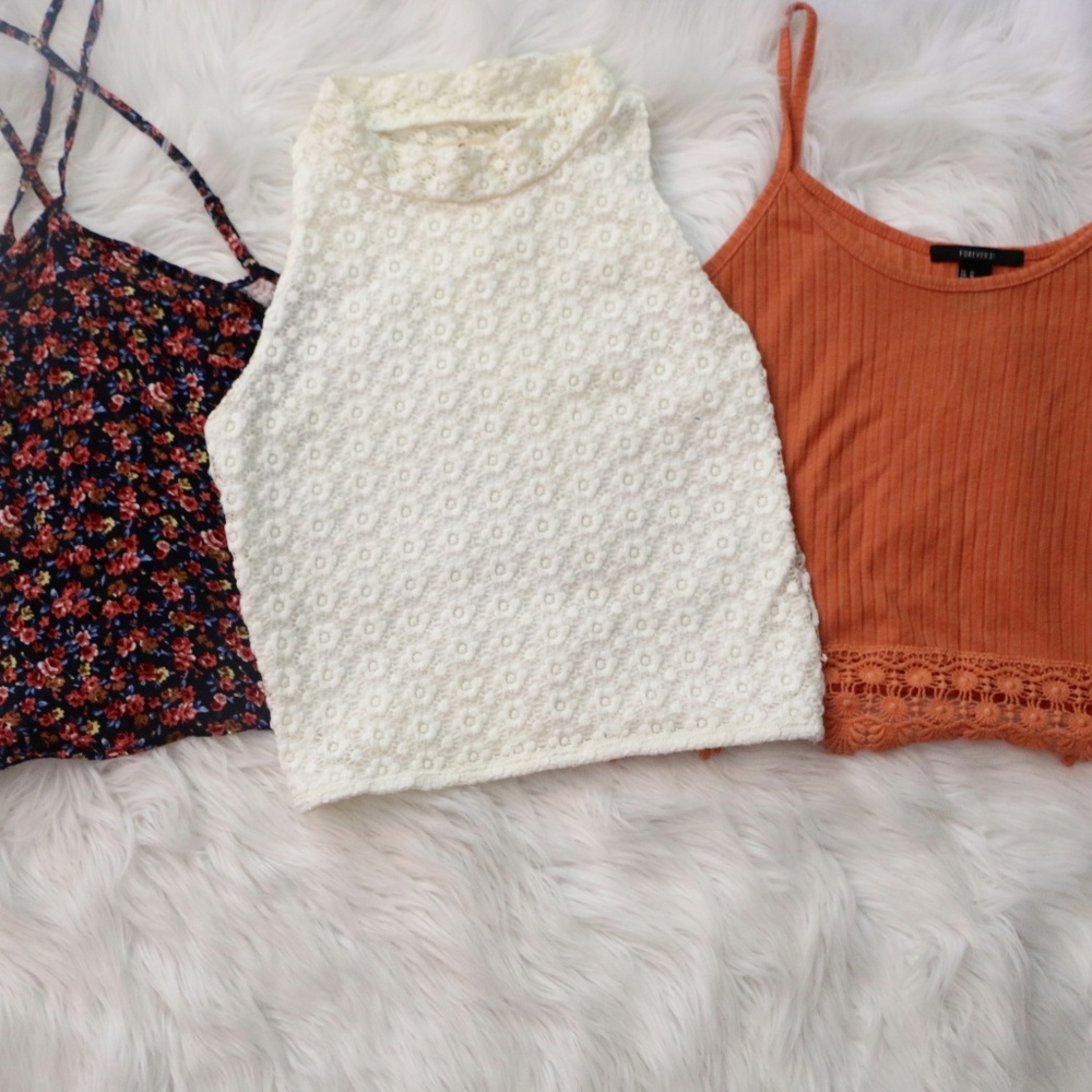American Eagle, Hollister, Forever 21 Bundle - Picture 4 of 7